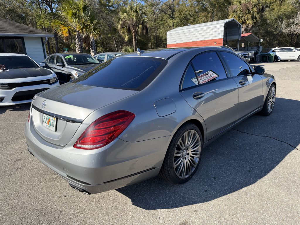 Photo 5 of this MERCEDES-BENZ S-CLASS