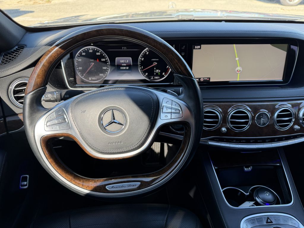 Photo 13 of this MERCEDES-BENZ S-CLASS