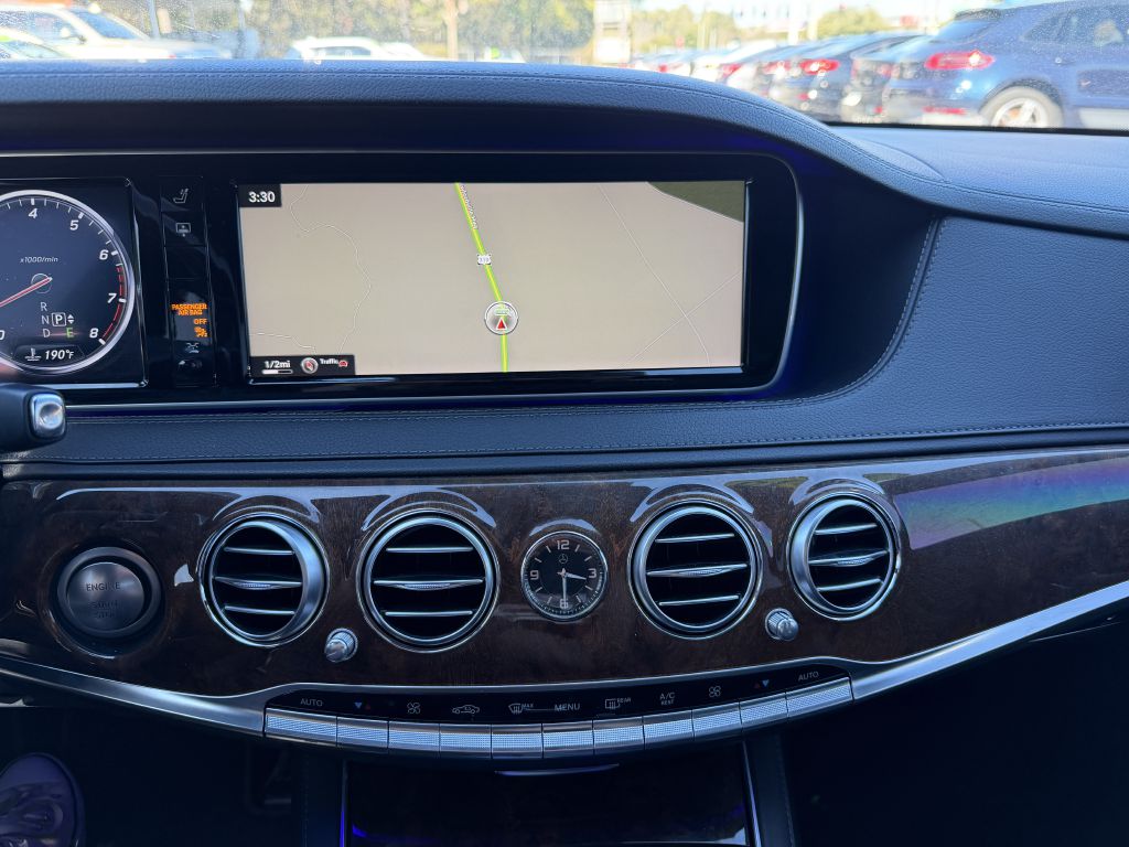 Photo 15 of this MERCEDES-BENZ S-CLASS
