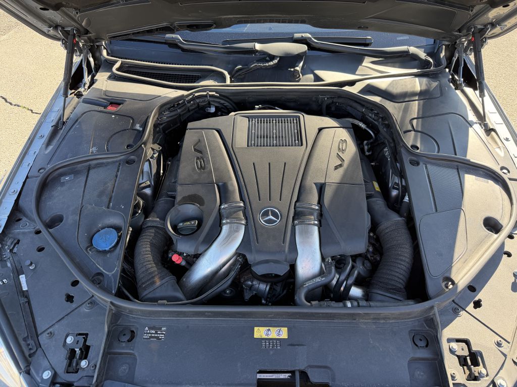 Photo 17 of this MERCEDES-BENZ S-CLASS