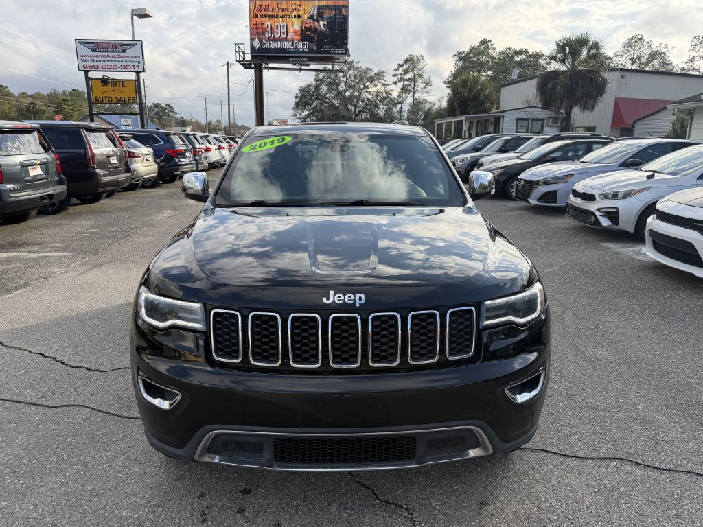 Photo 2 of this JEEP GRAND CHEROKEE