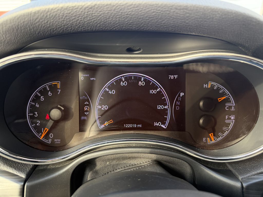 Photo 14 of this JEEP GRAND CHEROKEE