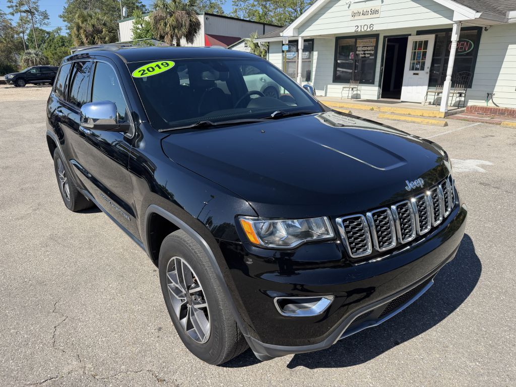 Photo 3 of this JEEP GRAND CHEROKEE