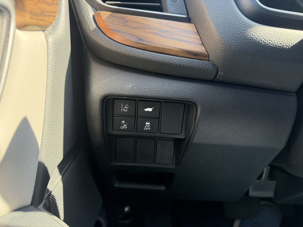 Photo 17 of this HONDA CR-V