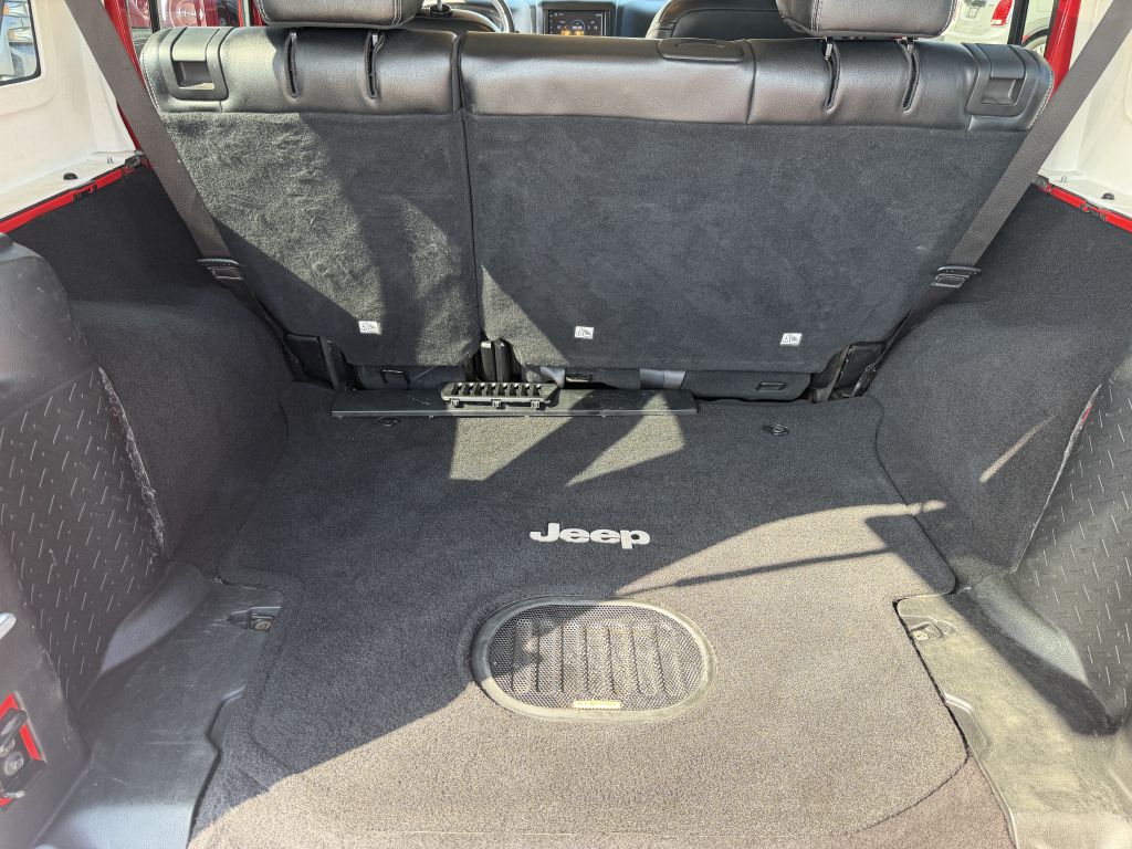 Photo 18 of this JEEP WRANGLER UNLIMI