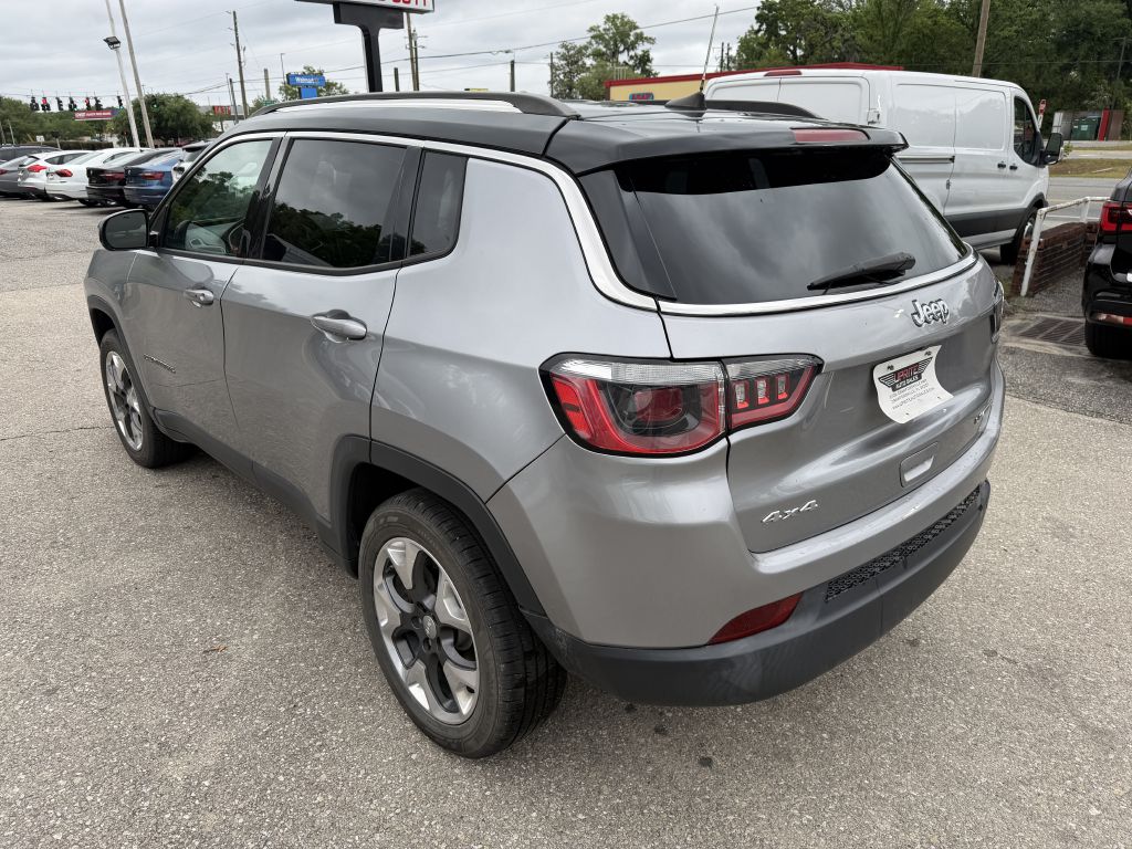 Photo 7 of this JEEP COMPASS