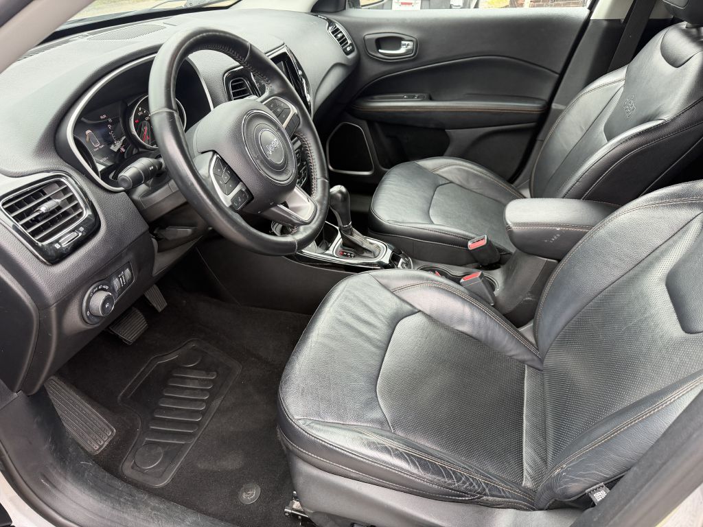 Photo 9 of this JEEP COMPASS