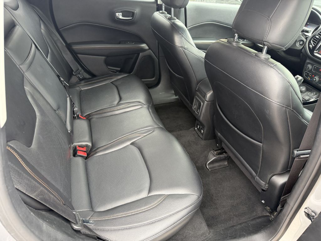 Photo 11 of this JEEP COMPASS