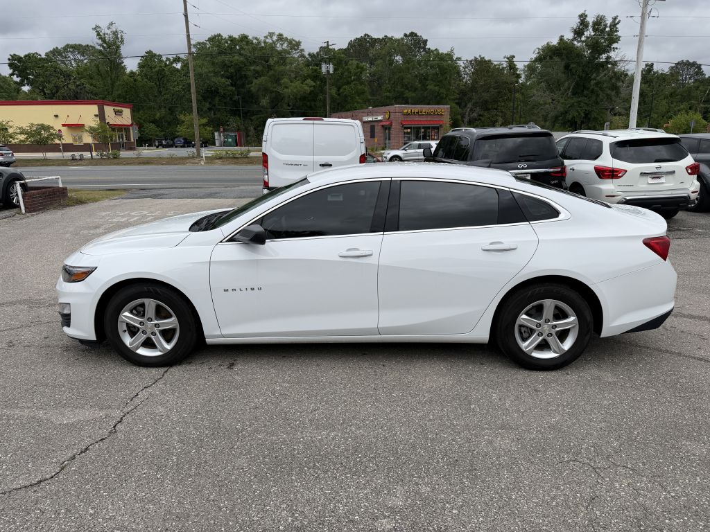 Photo 8 of this CHEVROLET MALIBU