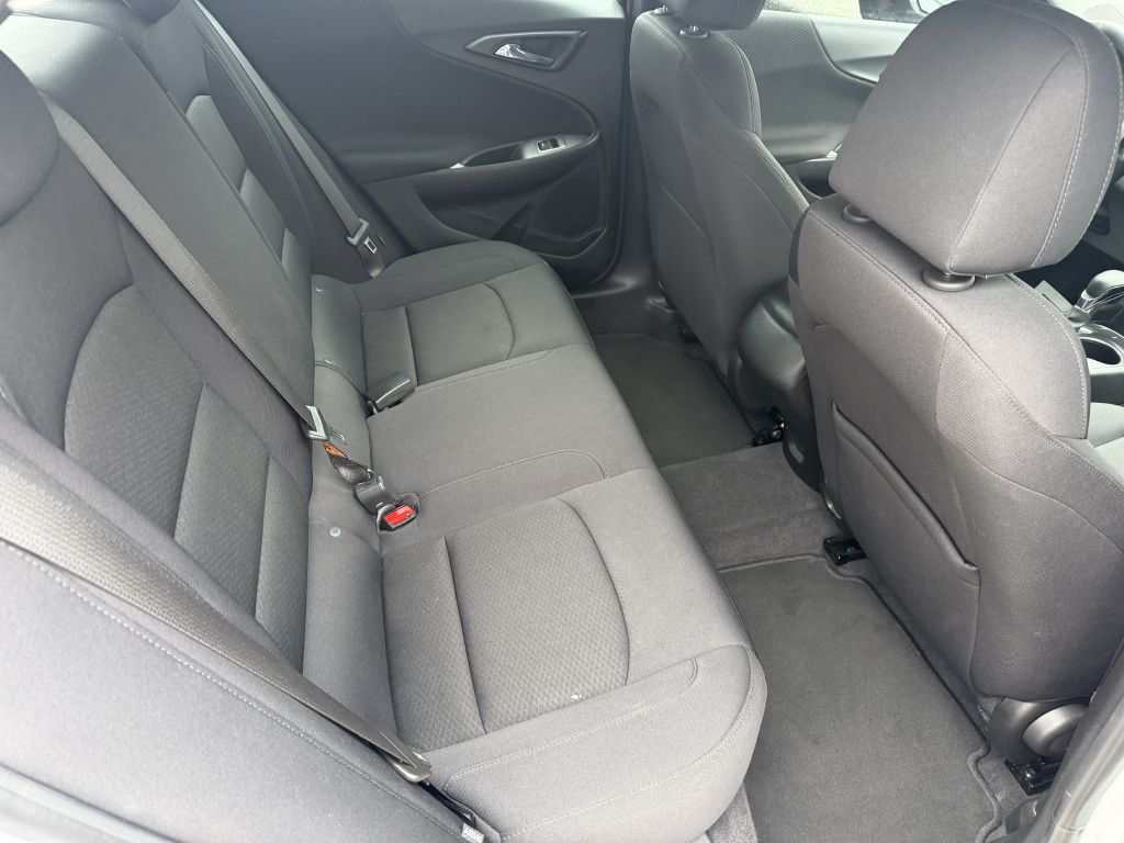 Photo 11 of this CHEVROLET MALIBU
