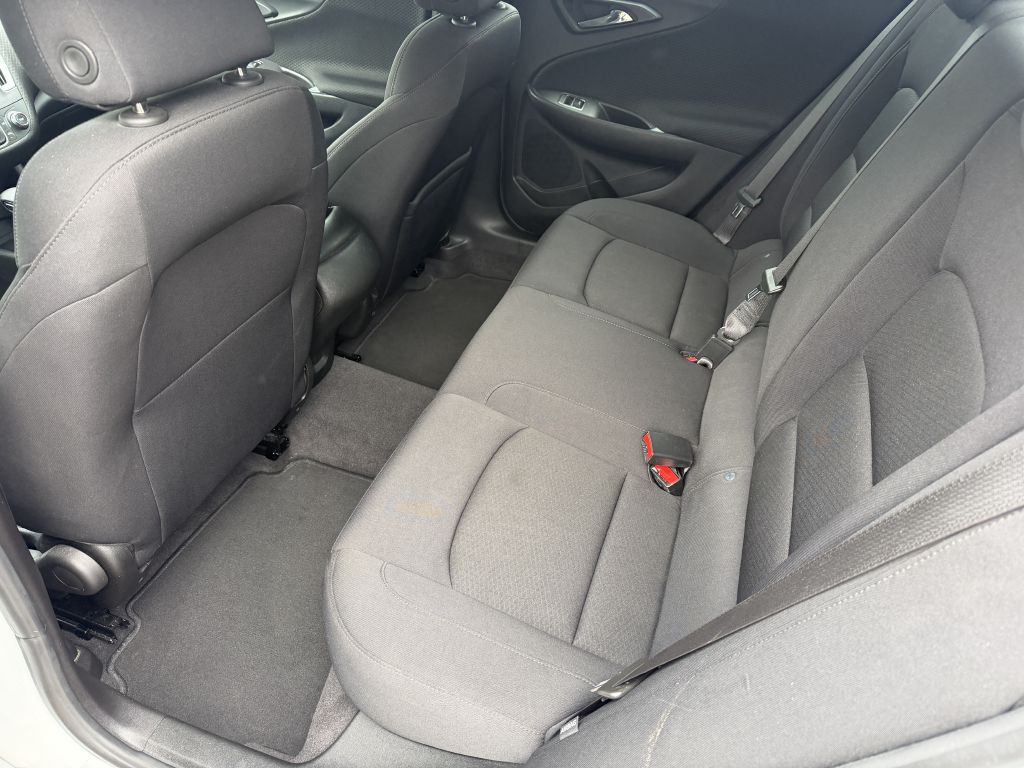 Photo 12 of this CHEVROLET MALIBU