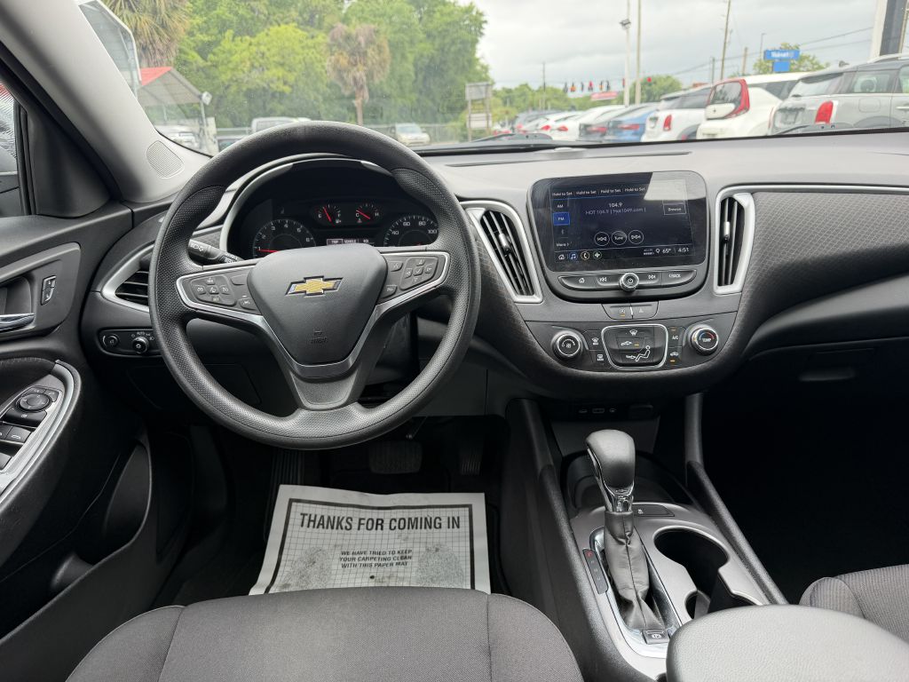 Photo 13 of this CHEVROLET MALIBU