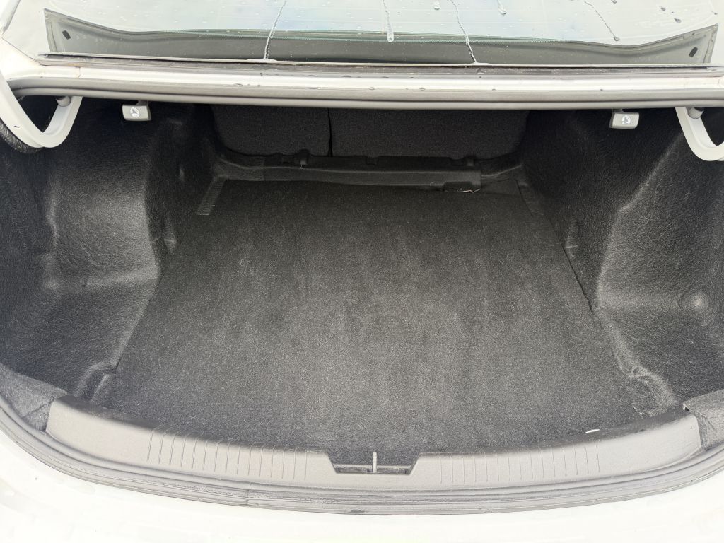 Photo 18 of this CHEVROLET MALIBU