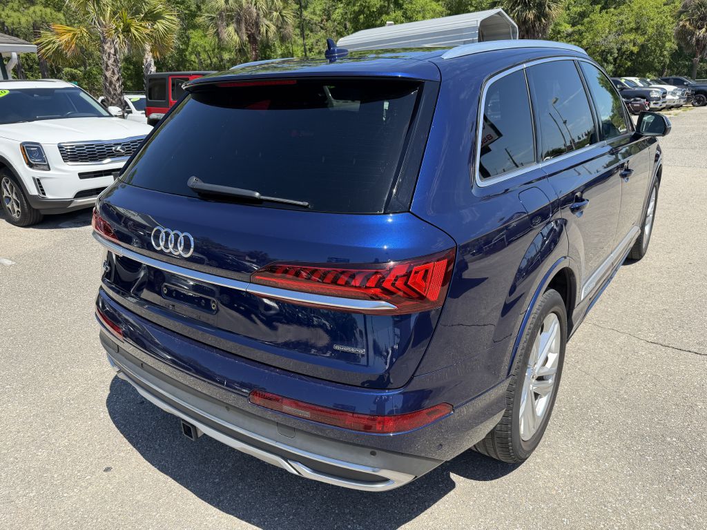 Photo 5 of this AUDI Q7