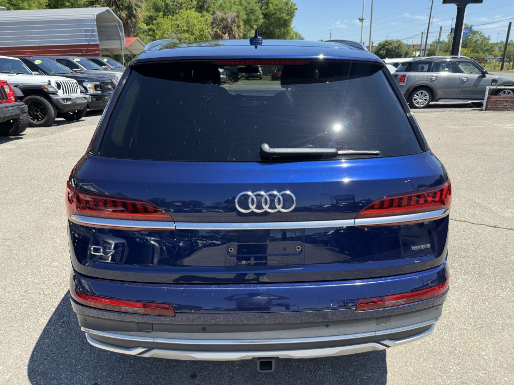 Photo 6 of this AUDI Q7