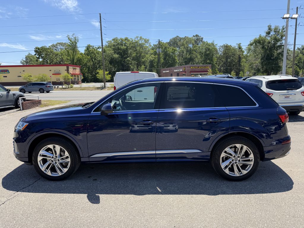 Photo 8 of this AUDI Q7
