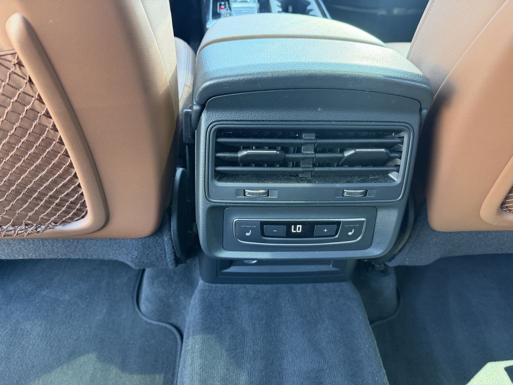 Photo 15 of this AUDI Q7