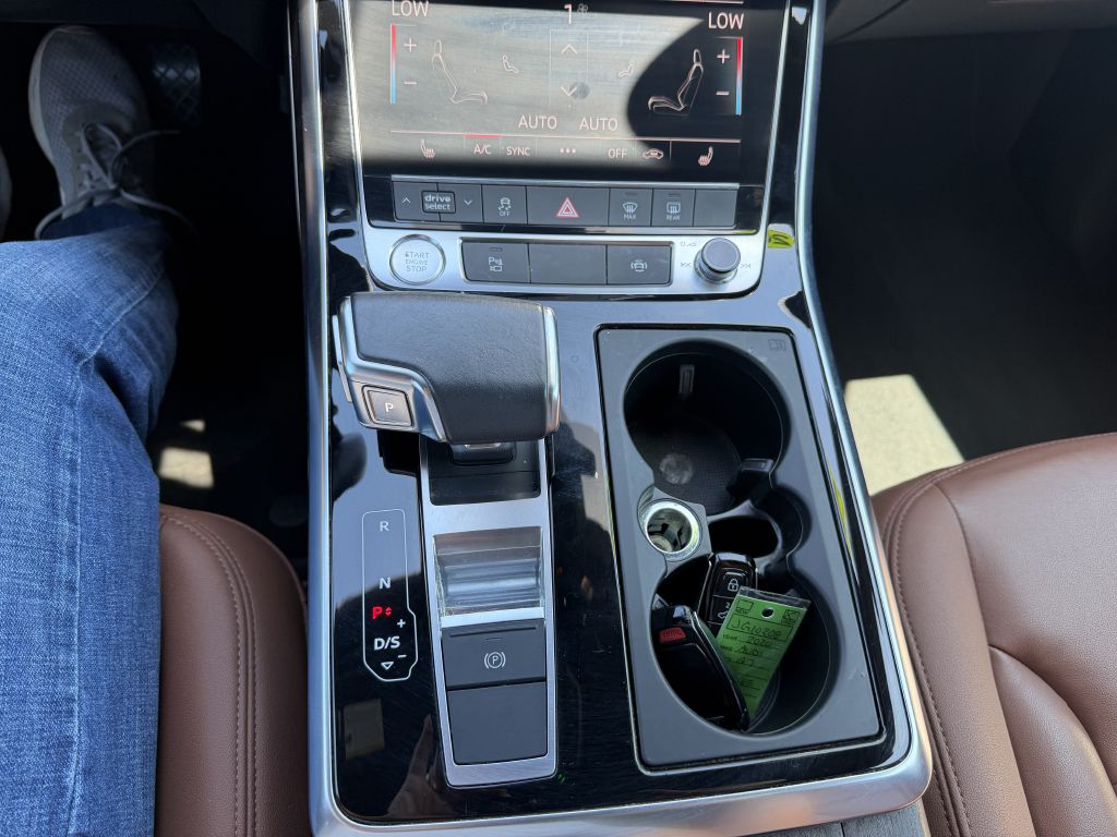 Photo 18 of this AUDI Q7