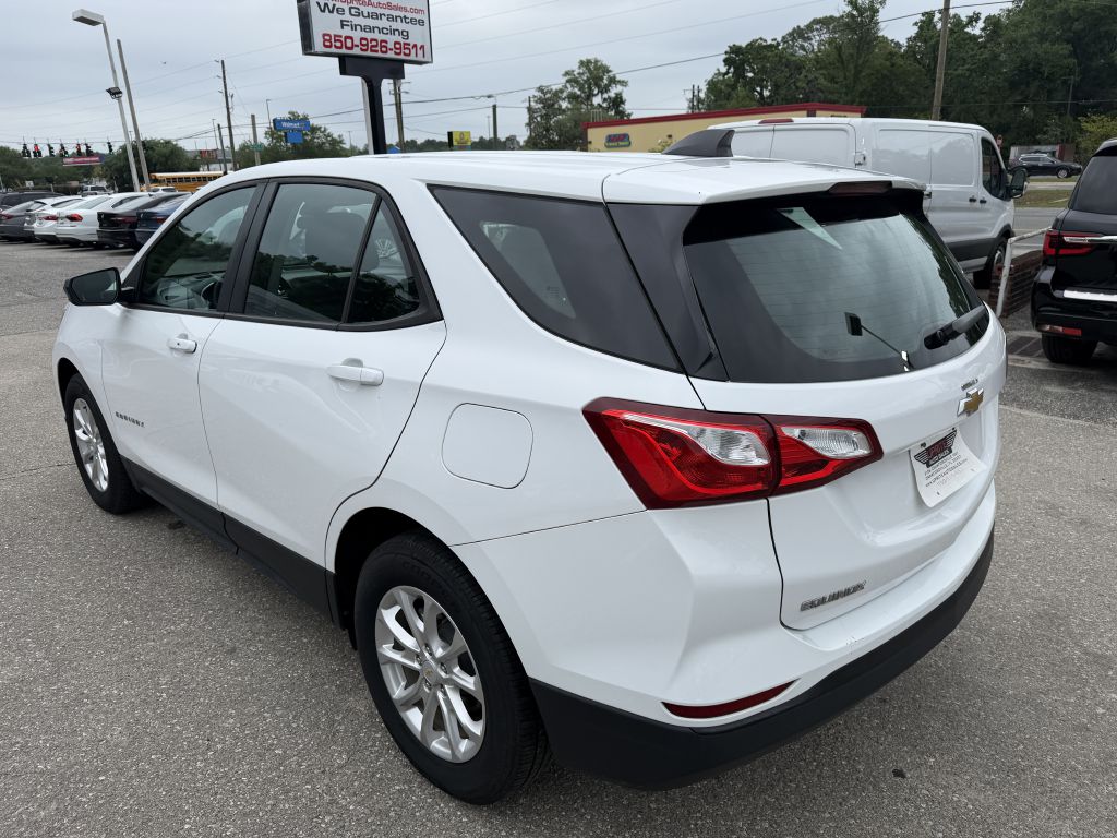 Photo 7 of this CHEVROLET EQUINOX