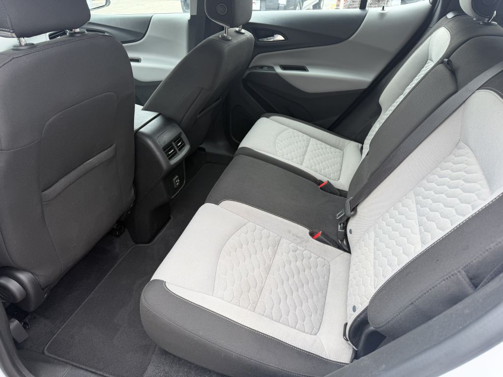Photo 12 of this CHEVROLET EQUINOX