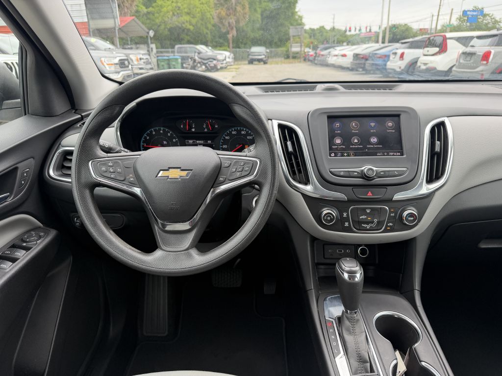 Photo 13 of this CHEVROLET EQUINOX