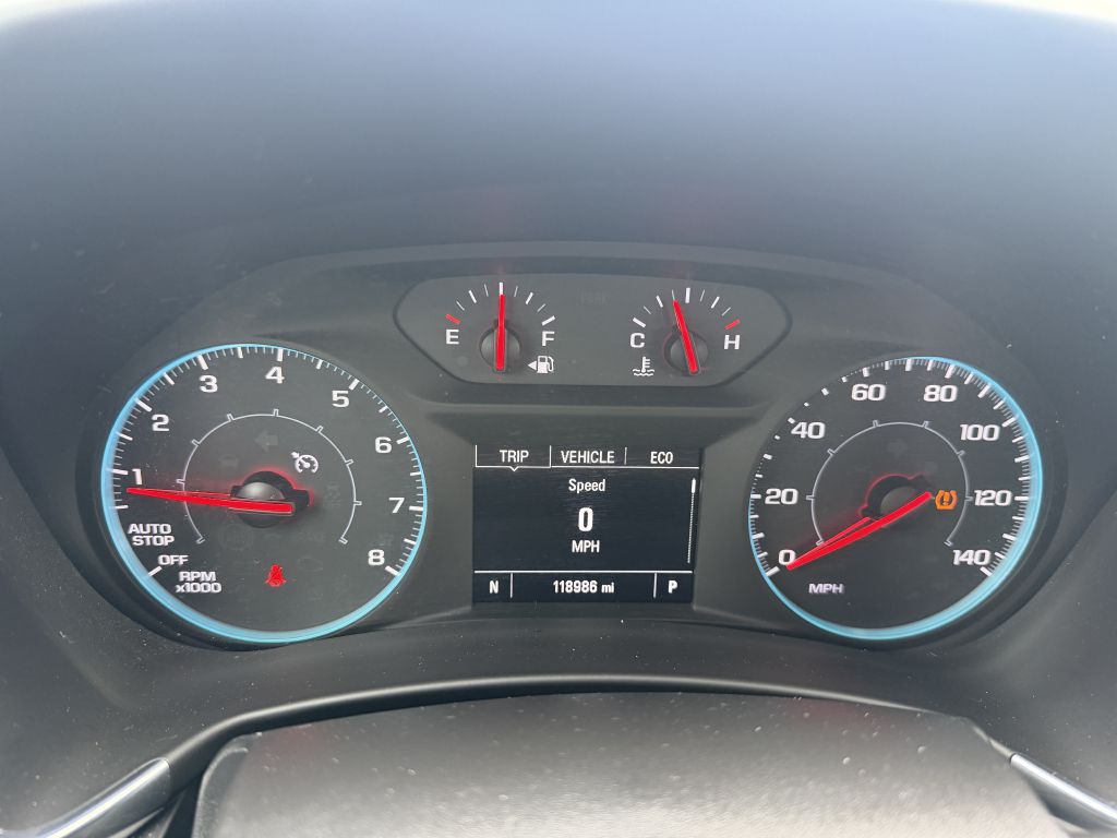 Photo 14 of this CHEVROLET EQUINOX