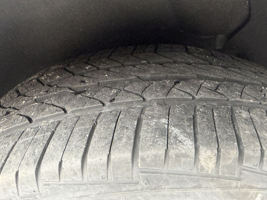 Photo 20 of this CHEVROLET EQUINOX