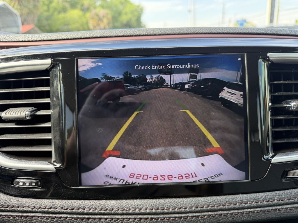 Photo 18 of this CHRYSLER PACIFICA