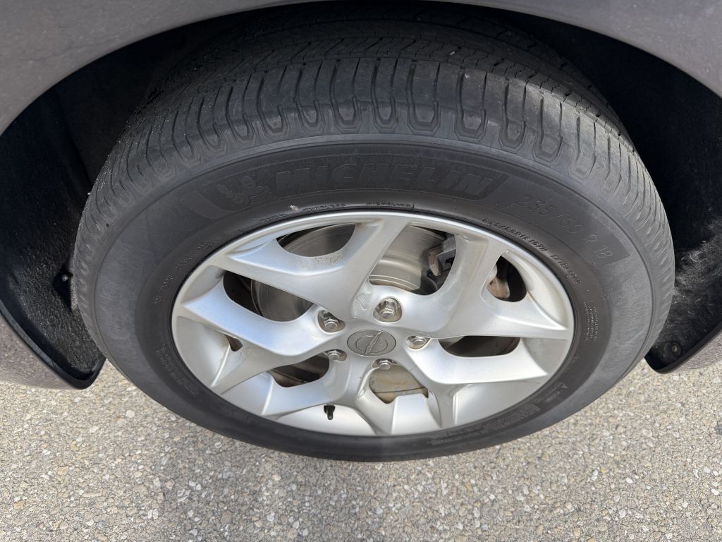 Photo 21 of this CHRYSLER PACIFICA