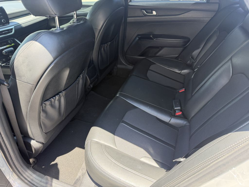 Photo 12 of this KIA K5