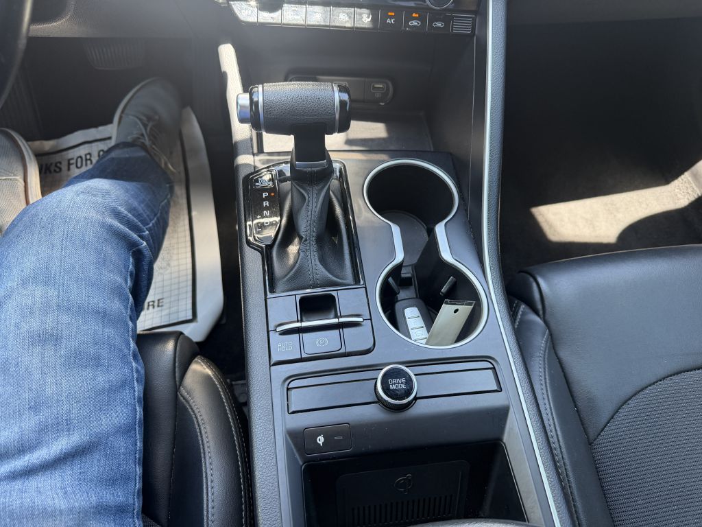 Photo 16 of this KIA K5
