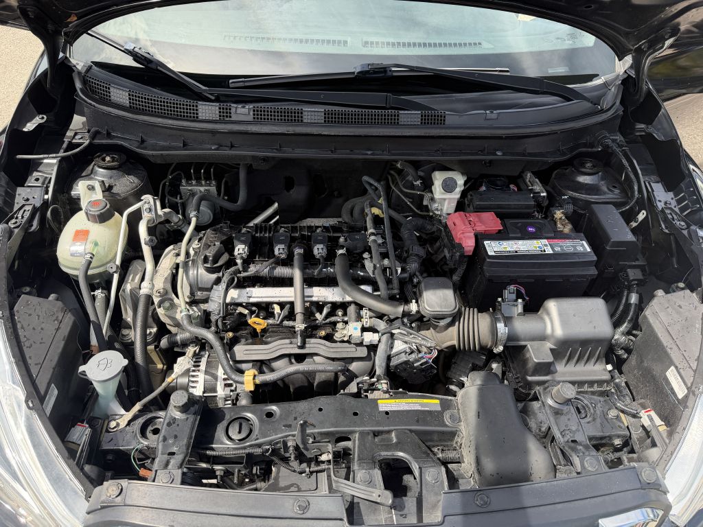 Photo 17 of this NISSAN KICKS