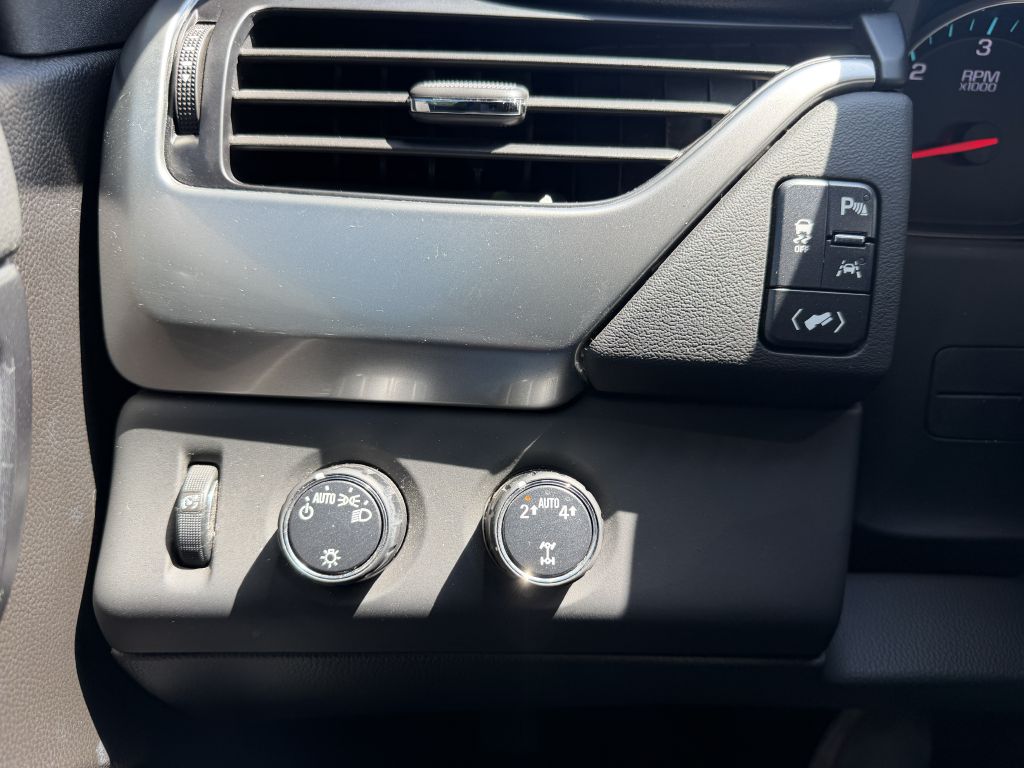 Photo 20 of this CHEVROLET TAHOE