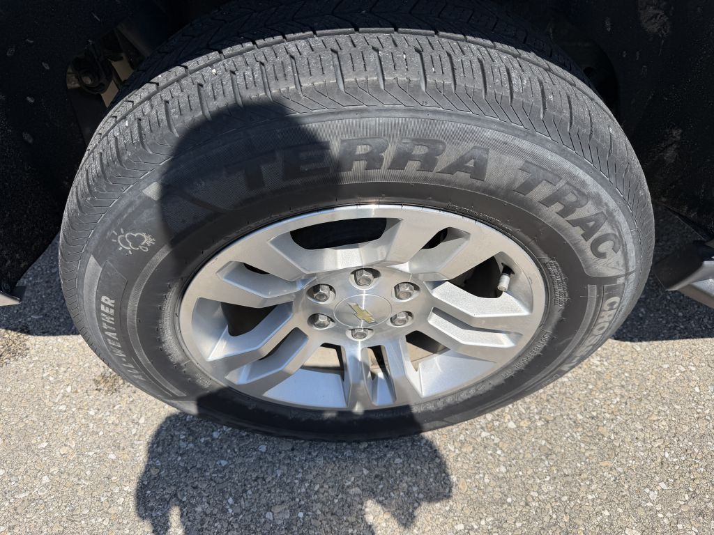 Photo 23 of this CHEVROLET TAHOE