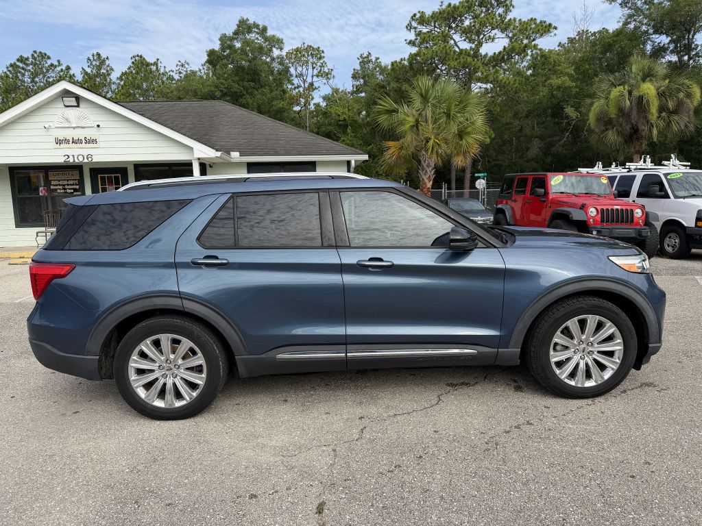 Photo 4 of this FORD EXPLORER