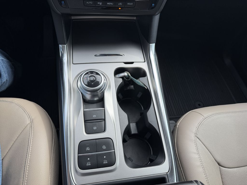 Photo 18 of this FORD EXPLORER