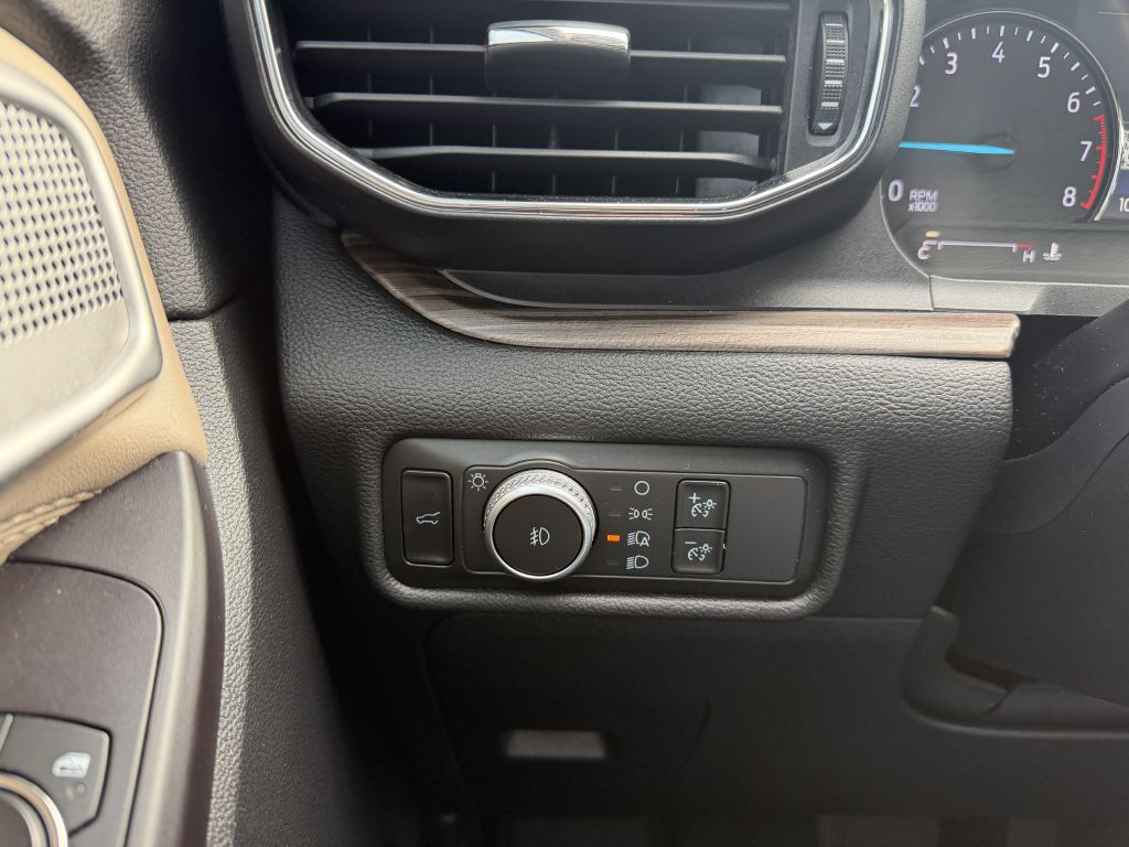 Photo 20 of this FORD EXPLORER