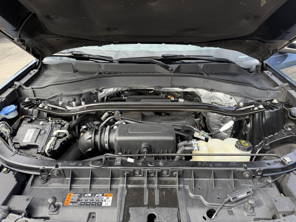 Photo 21 of this FORD EXPLORER