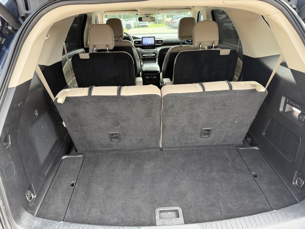 Photo 22 of this FORD EXPLORER
