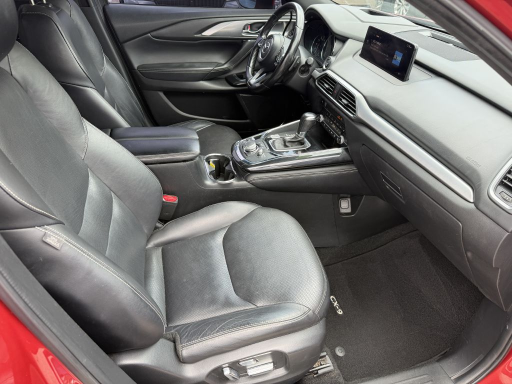 Photo 10 of this MAZDA CX-9