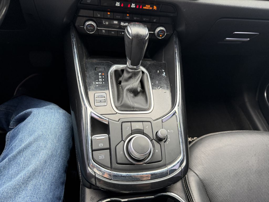Photo 17 of this MAZDA CX-9