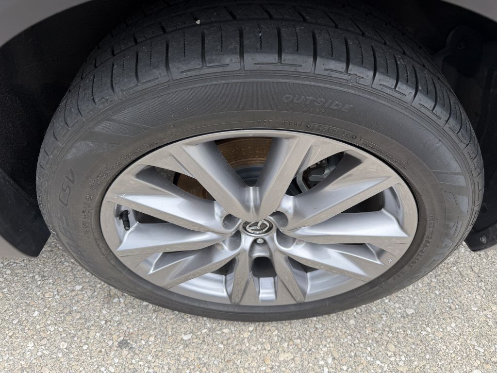 Photo 21 of this MAZDA CX-9