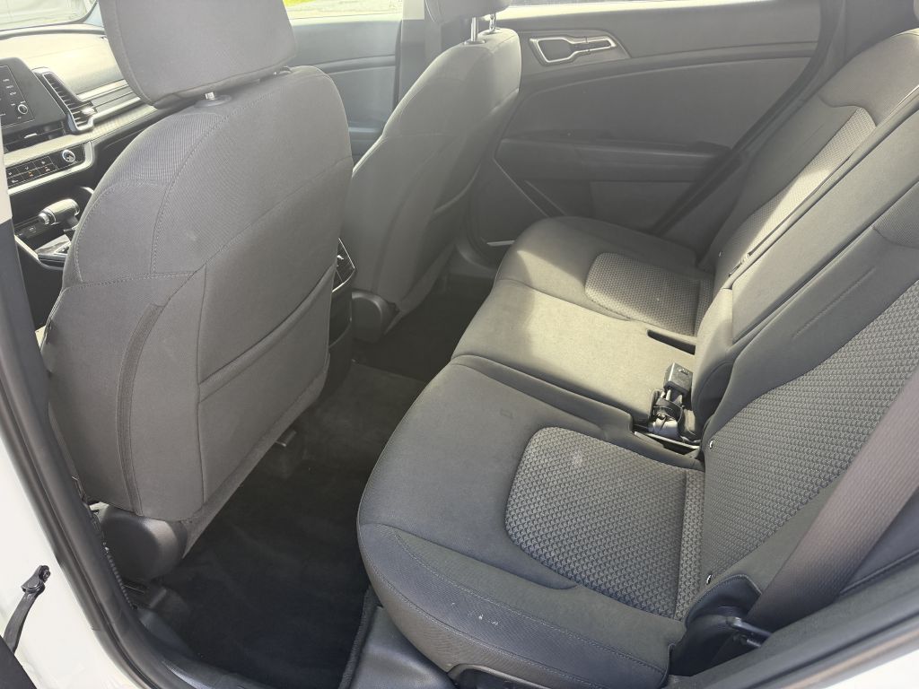 Photo 12 of this KIA SPORTAGE