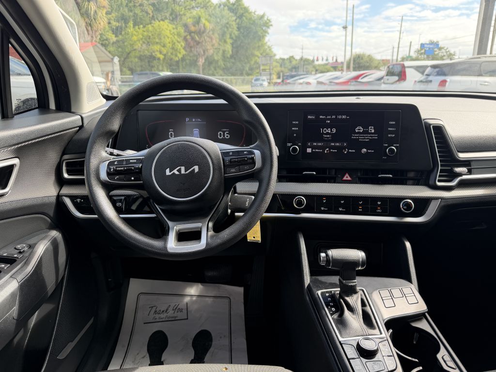 Photo 13 of this KIA SPORTAGE