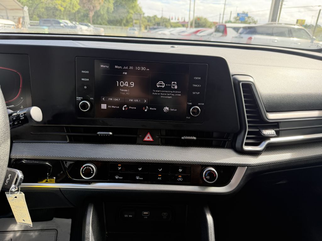 Photo 15 of this KIA SPORTAGE