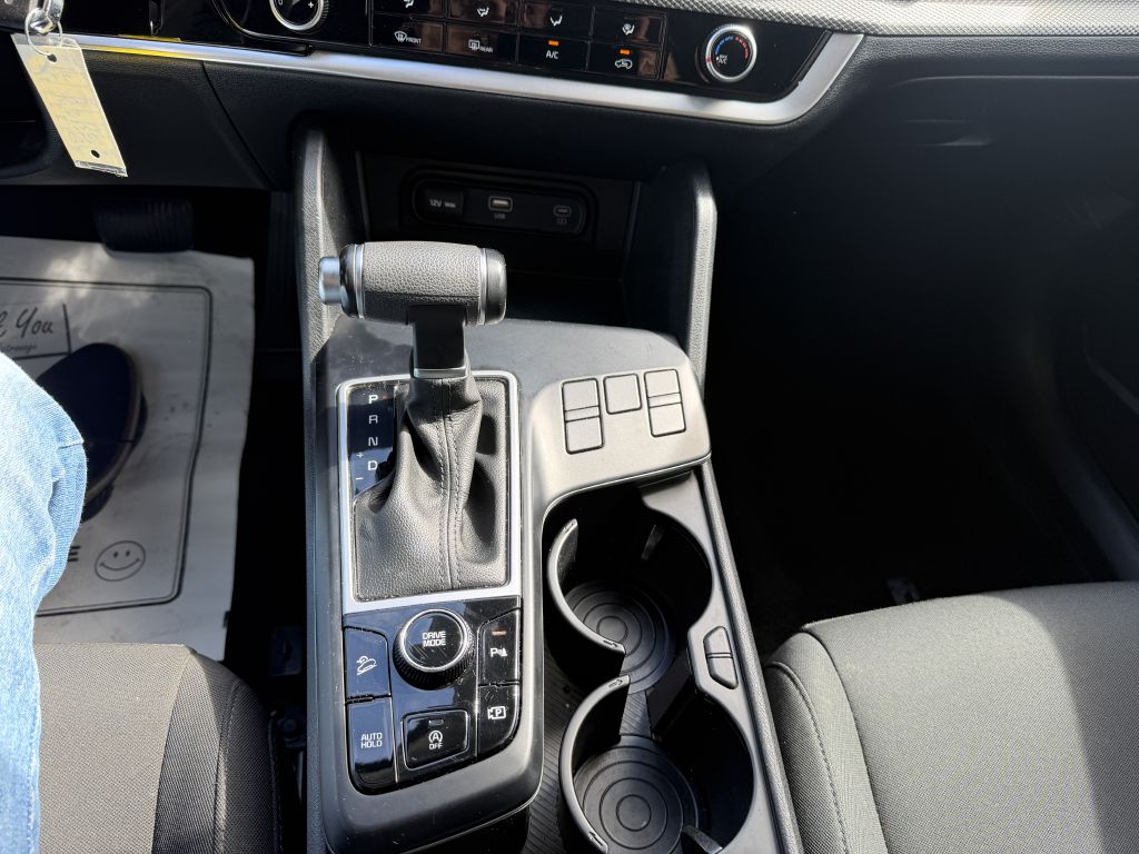 Photo 16 of this KIA SPORTAGE