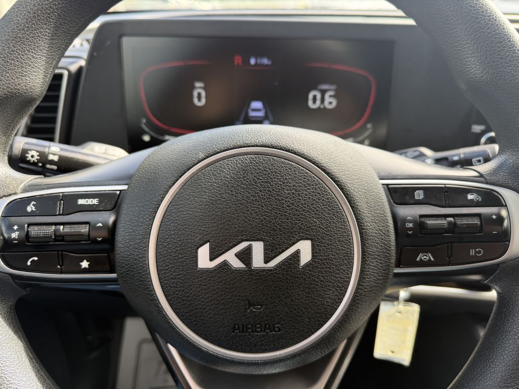 Photo 17 of this KIA SPORTAGE