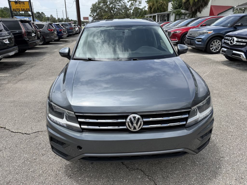 Photo 2 of this VOLKSWAGEN TIGUAN