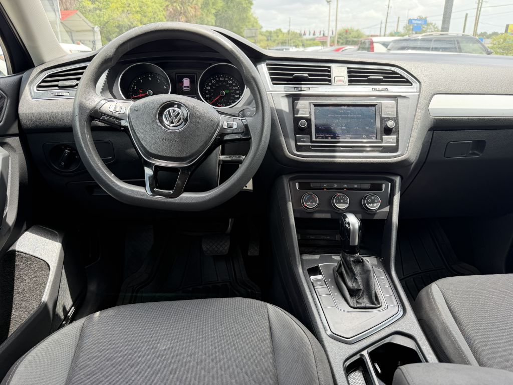Photo 15 of this VOLKSWAGEN TIGUAN
