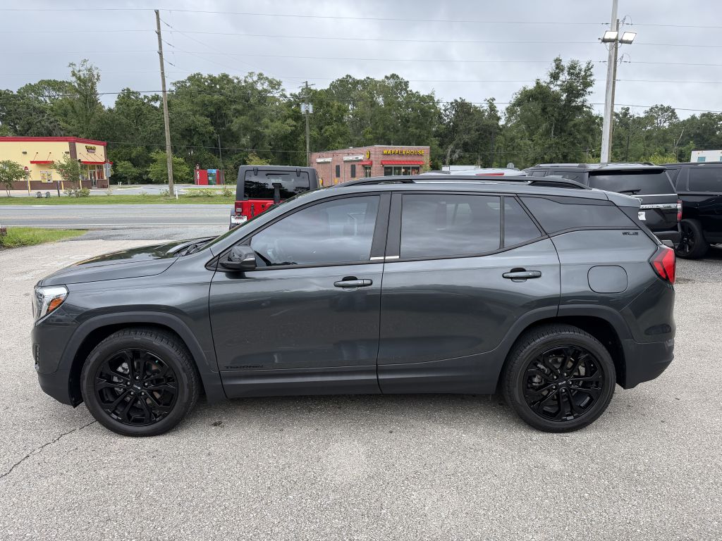Photo 7 of this GMC TERRAIN